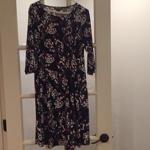 A pea in the pod maternity dress